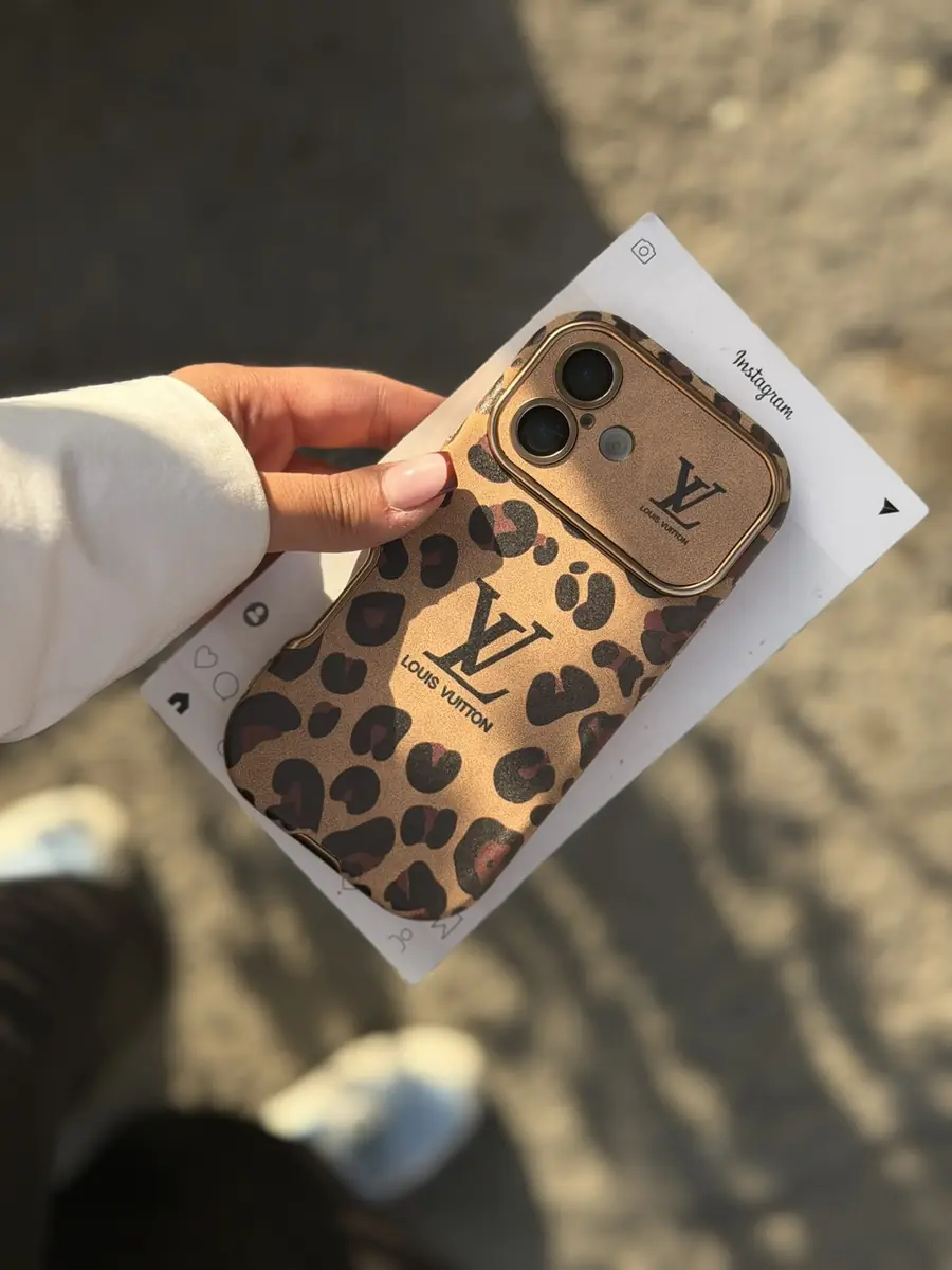 قاب Louis Vuitton Leopard Golden (کدC2319)