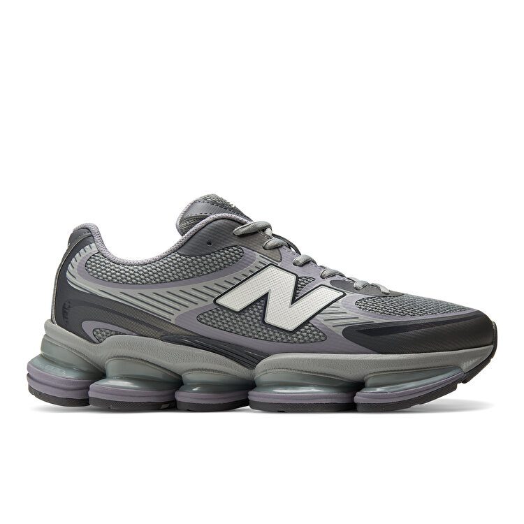 کتونی نیو بالانس New Balance 2000 اورجینال