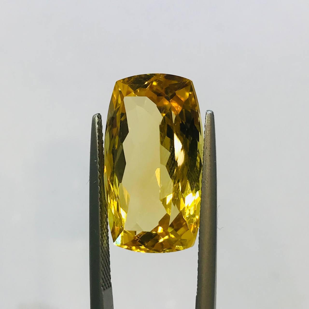 نگین سيترين طلايی