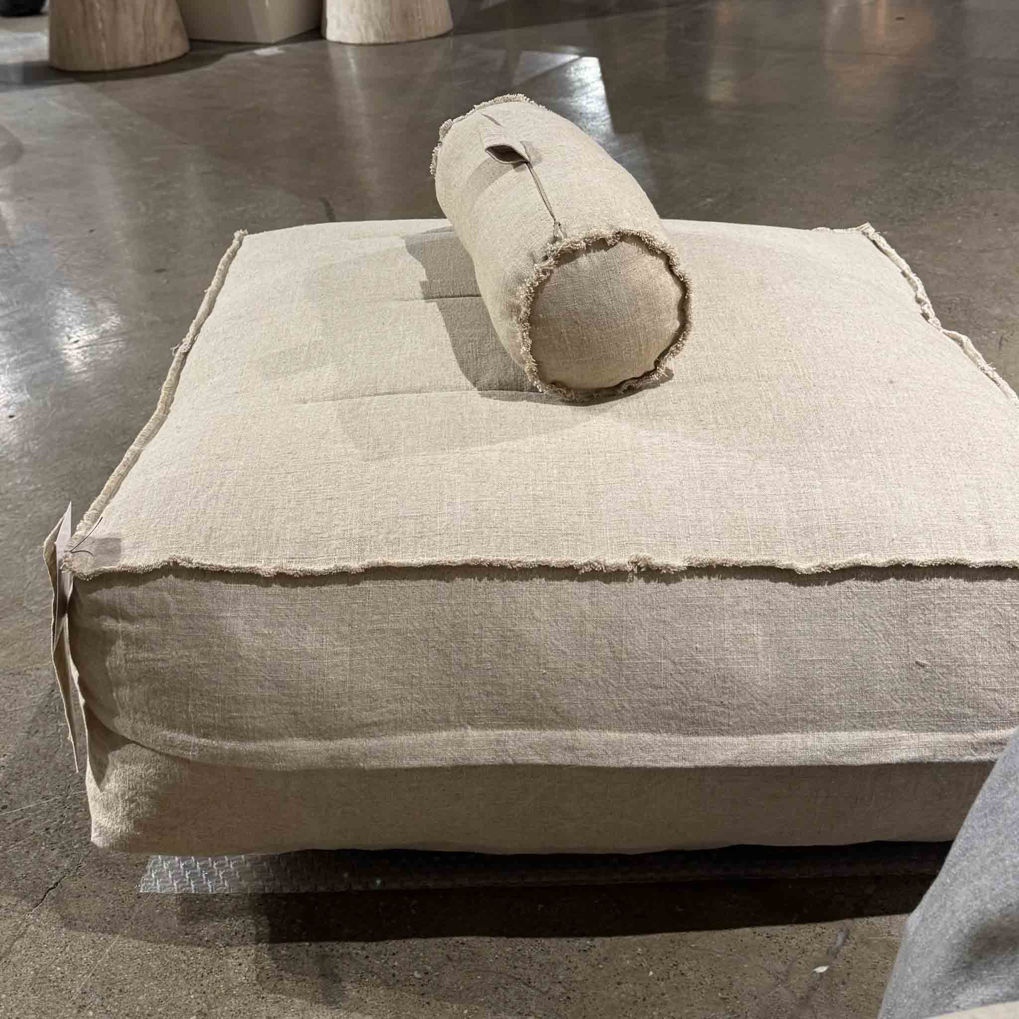 Floor ottoman