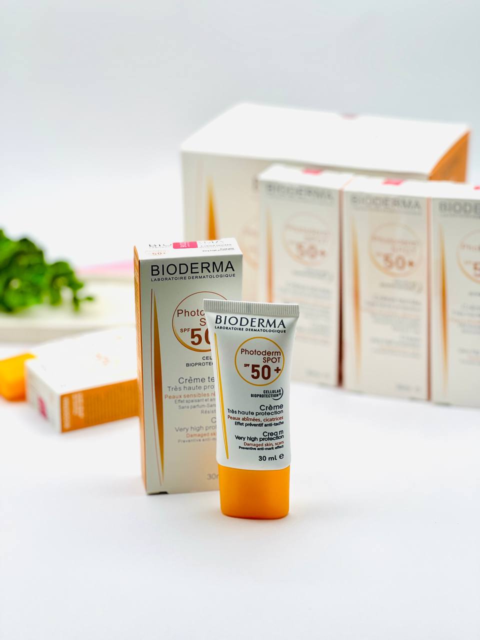 کرم ضد آفتاب بیودرما اسپات بی رنگ BIODERMA