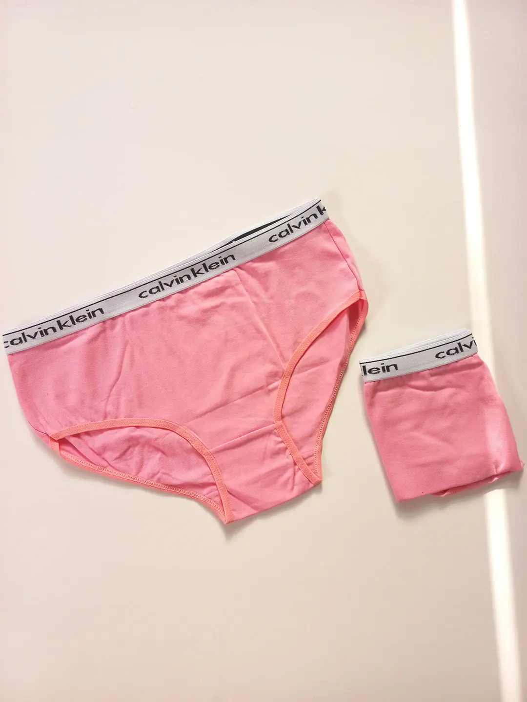 شورت ساده نخی زنانه راحتی Calvin Klein - دارای 12 رنگ جذاب!