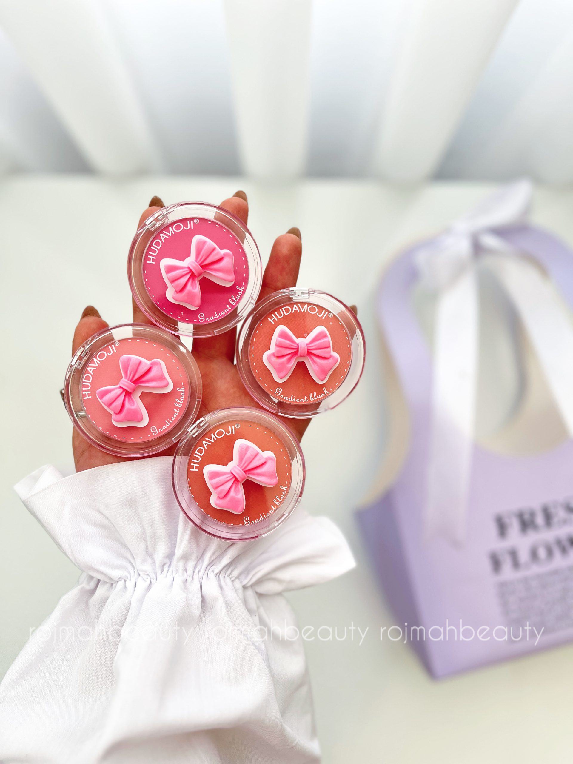 رژگونه پاپیونی هدی موجی HUDAmoji Beloved Blusher