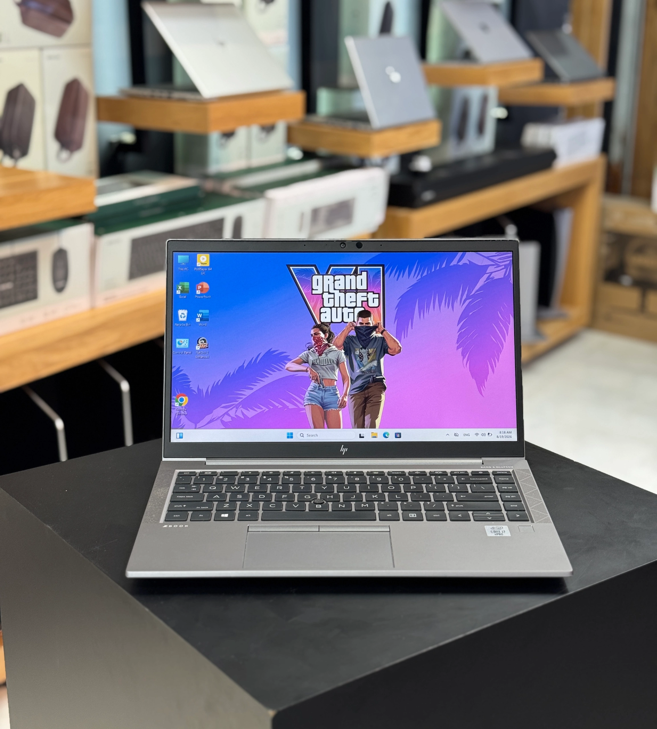 لپتاپ اچپی ZBook Firefly G7 ظرفیت ۳۲ گیگابایت رم و ۵۱۲ گیگابایت SSD