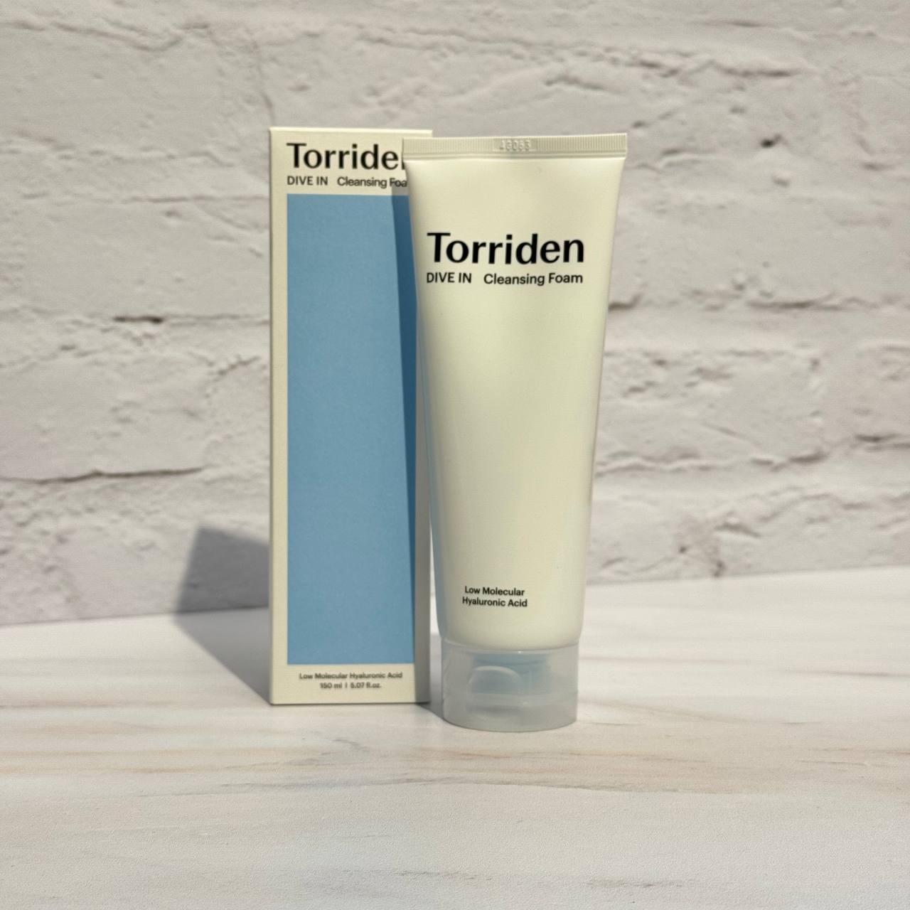 فوم پاک‌کننده آبرسان توریدن 150 میل  Torriden Dive-In Low Molecular Hyaluronic Acid Cleansing Foam