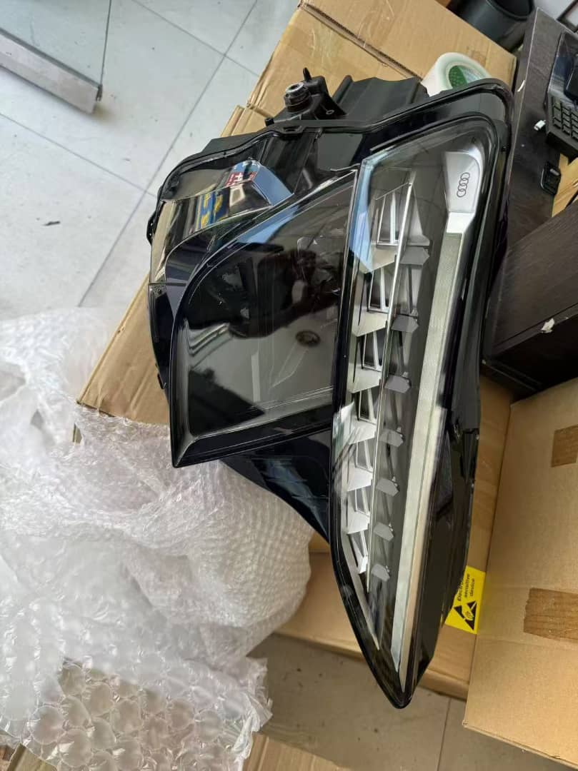 چراغ جلوی آئودی Q5 e-Tron-ماتریکس