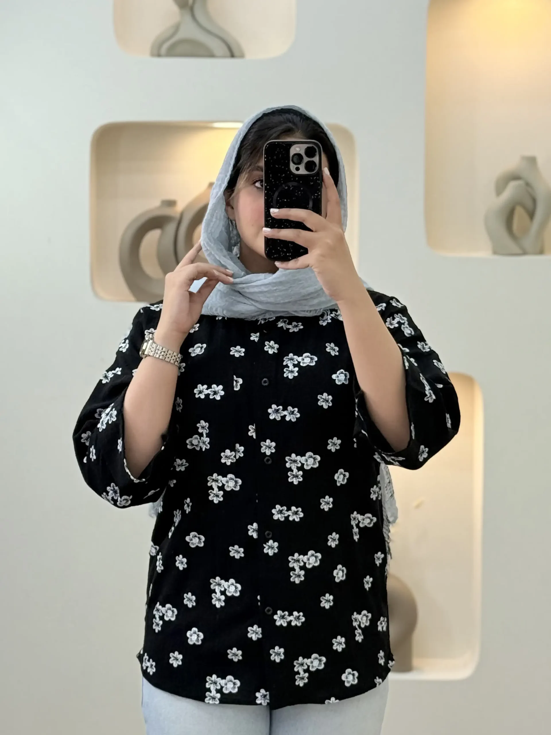 شومیز گل گچی تک جیب - مشکی