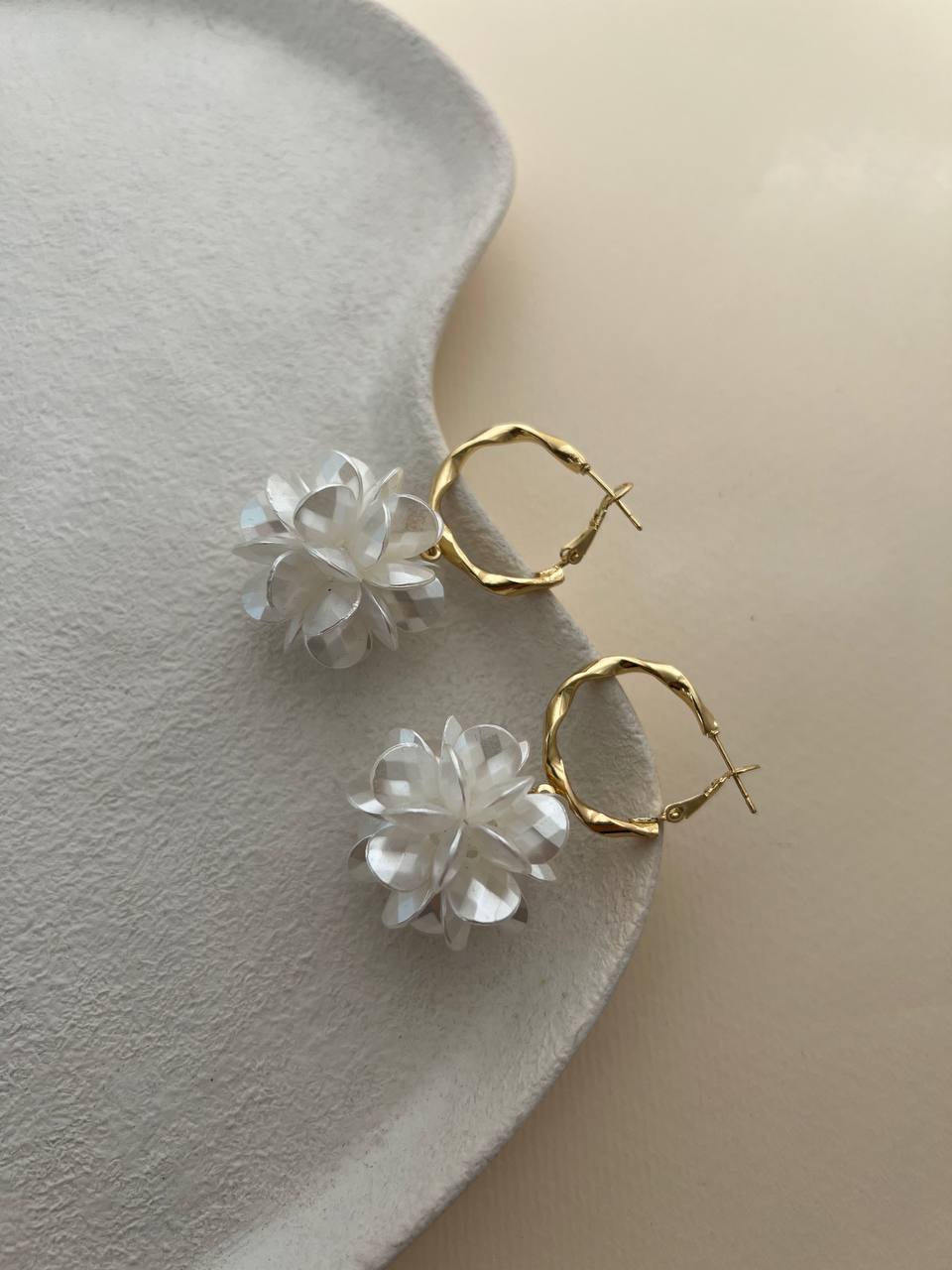 گوشواره غنچه حلقه طلایی