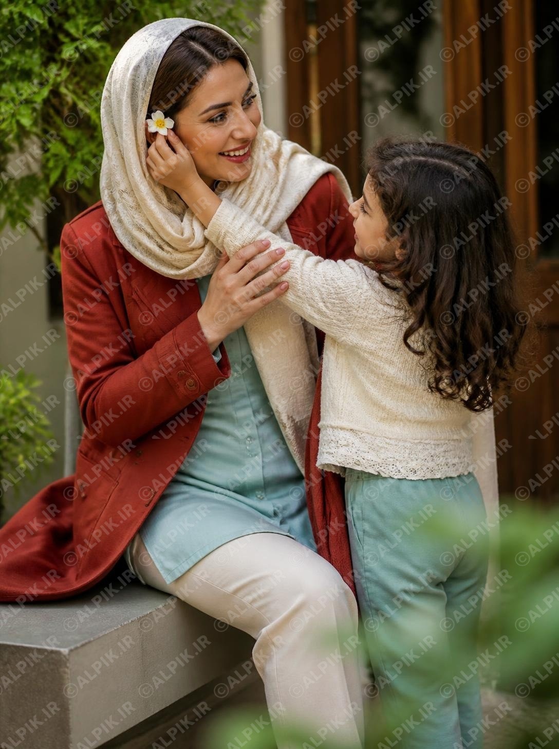 عکس تبلیغاتی پوشاک بانوان و استایل پاییزه زنانه