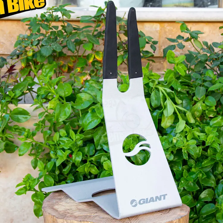 استند دوچرخه Giant Bicycle Store Stand برند جاینت استیل فروشگاهی زمینی ساخت تایوان