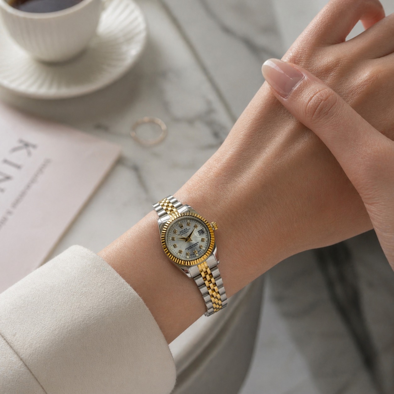ساعت زنانه رولکس دیت‌جاست (DateJUST) بند استیل طلایی صفحه نقره‌ای (E) کد W063
