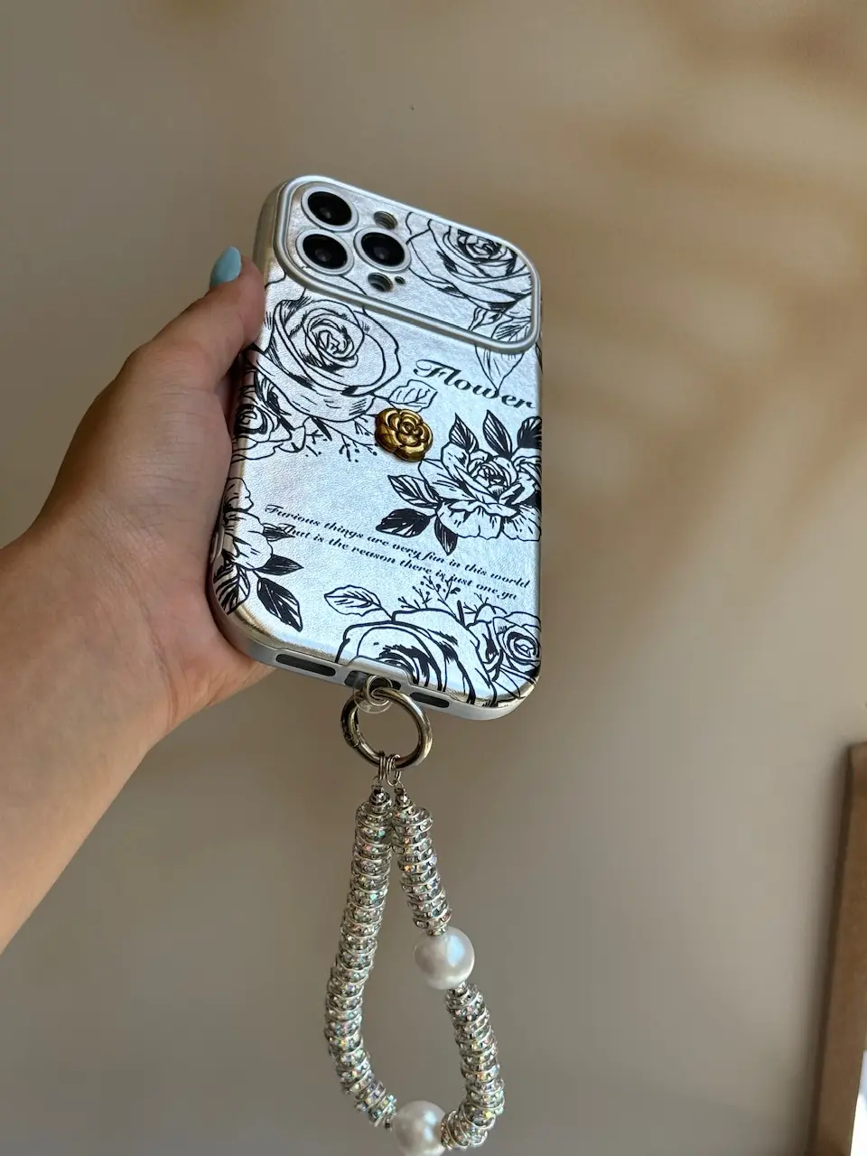 قاب Silver Flower با آویز