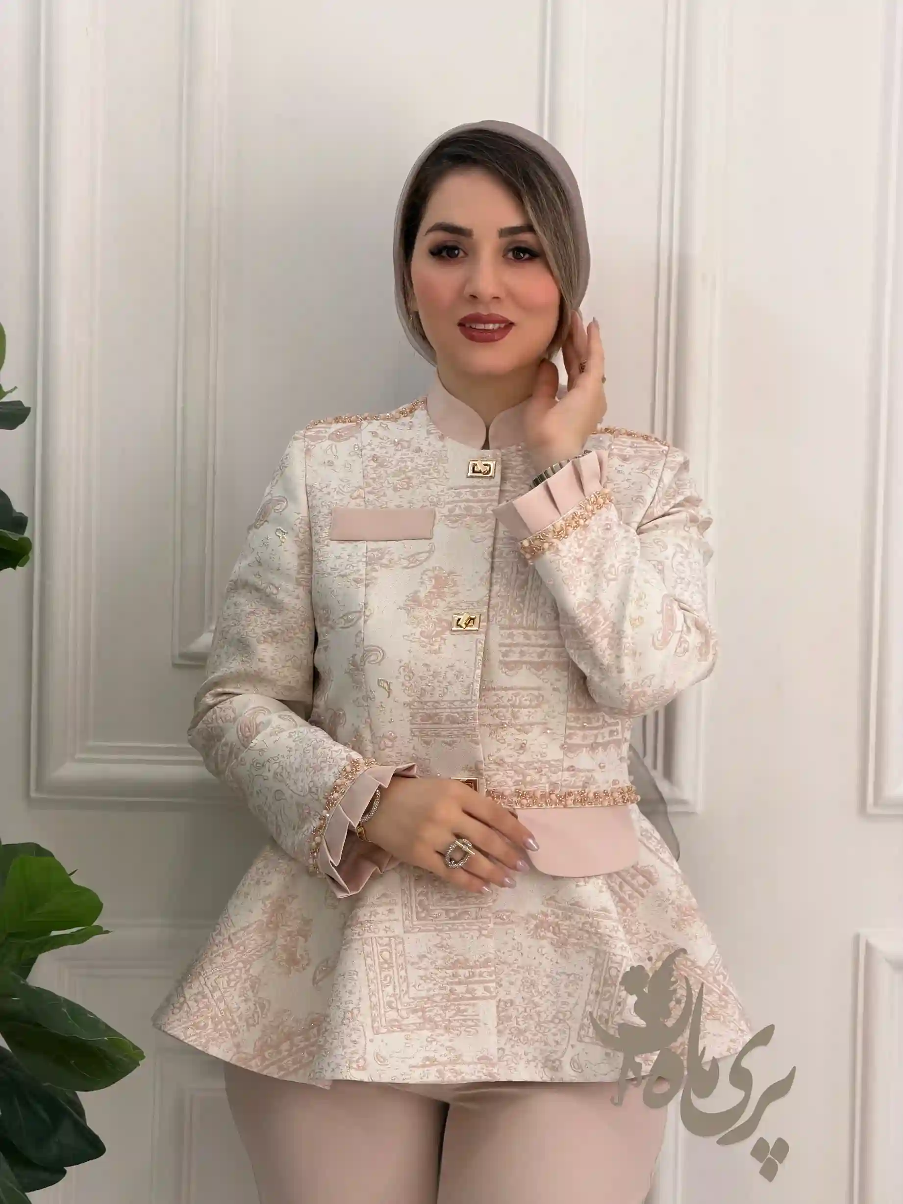 کت شلوار ژاکارد ترک جواهردوزی با کت پایین عروسکی
