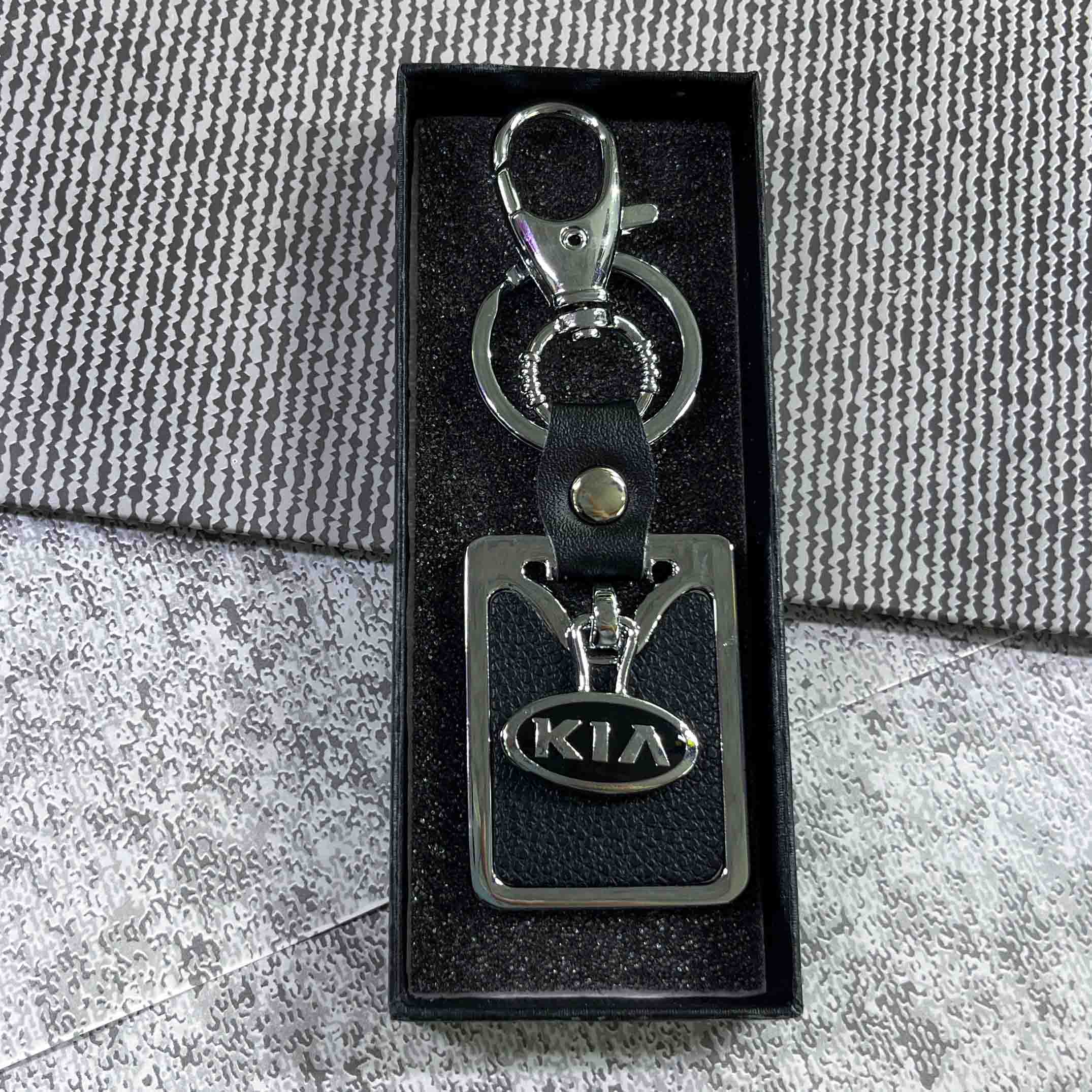 جاکلیدی استیل لوگو ماشین (kia) کد (8222)