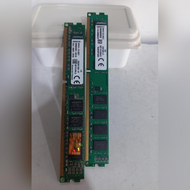 2 عدد رم 4 گیگ باس 1600 KingSton DDR3