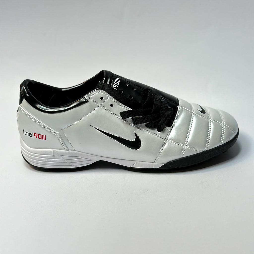 nike total90 AG