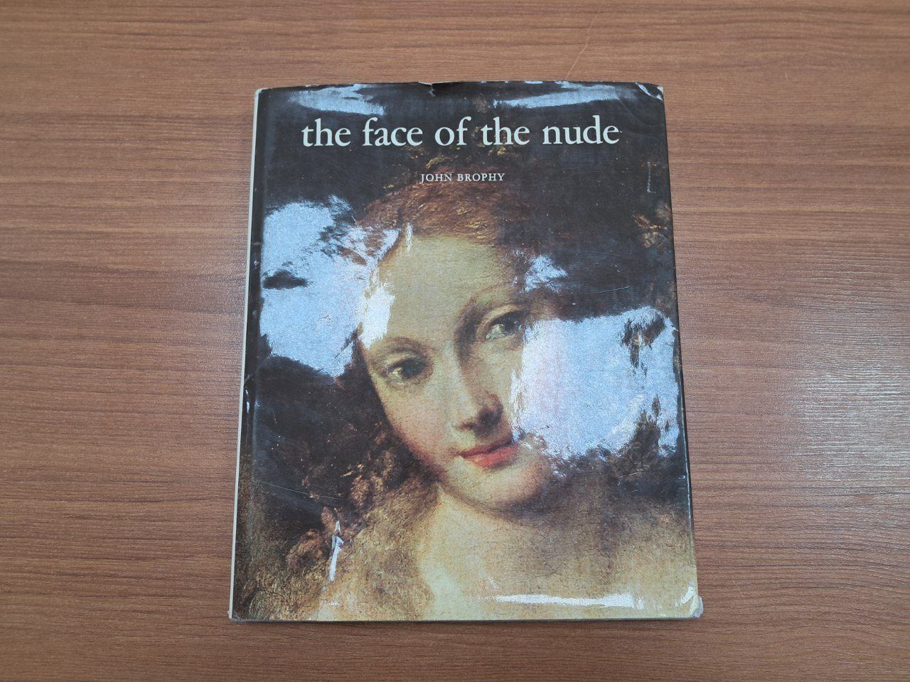 کتاب the Face Of the (دست دوم)