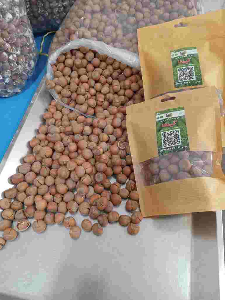 فندق خام درشت ترک خورده