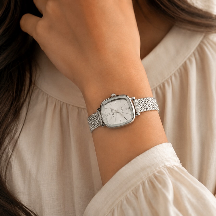 ساعت Casio زنانه مربعی بند حصیری نقرهای (e) کد 8234SX-L
