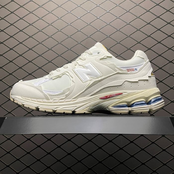 کتونی نیوبالانس 2002R سفید New Balance