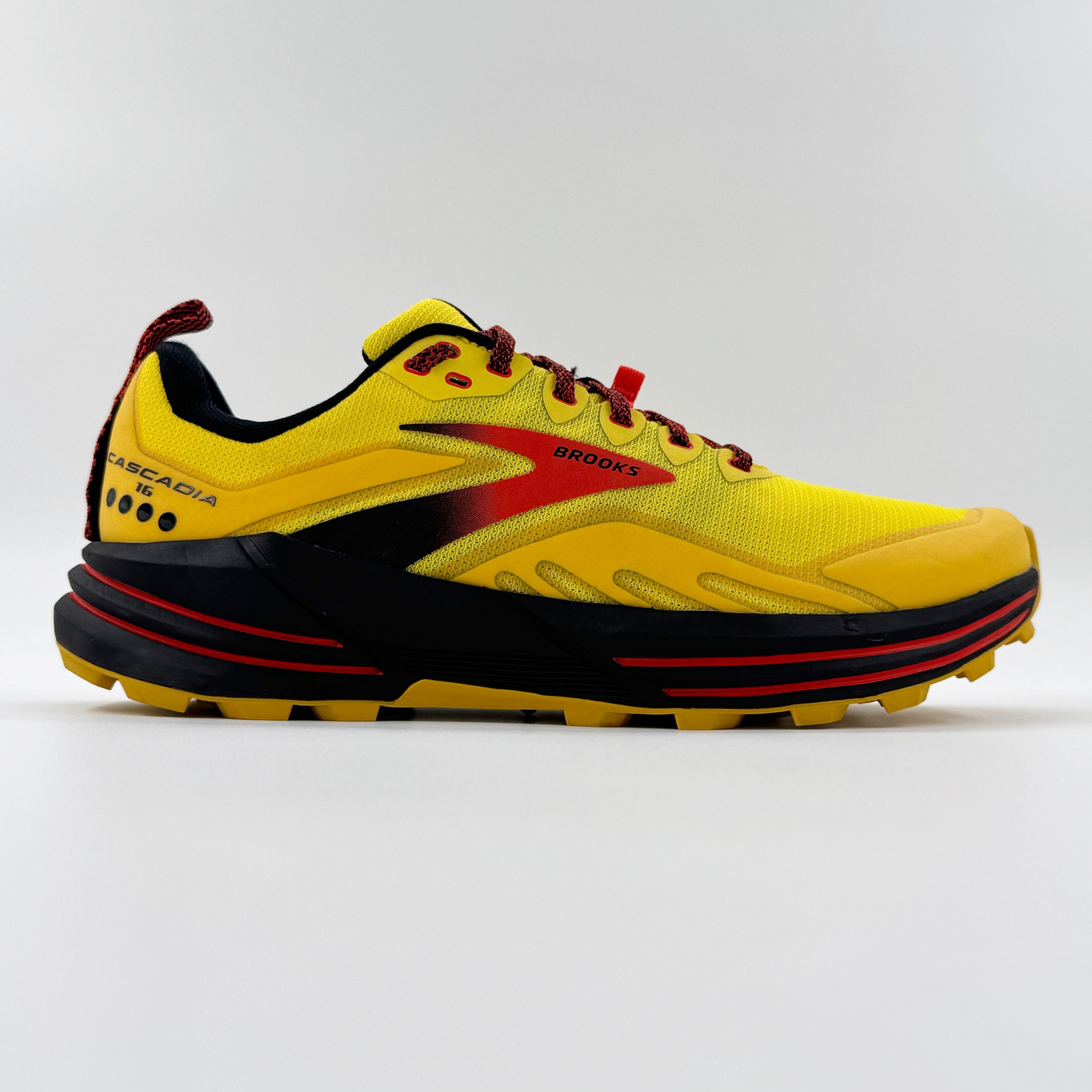 بروکس کاسکادیا BROOKS CASCADIA 16 مدل SAMPLE