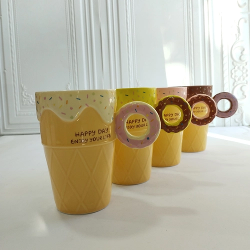 ماگ فانتزی طرح دونات