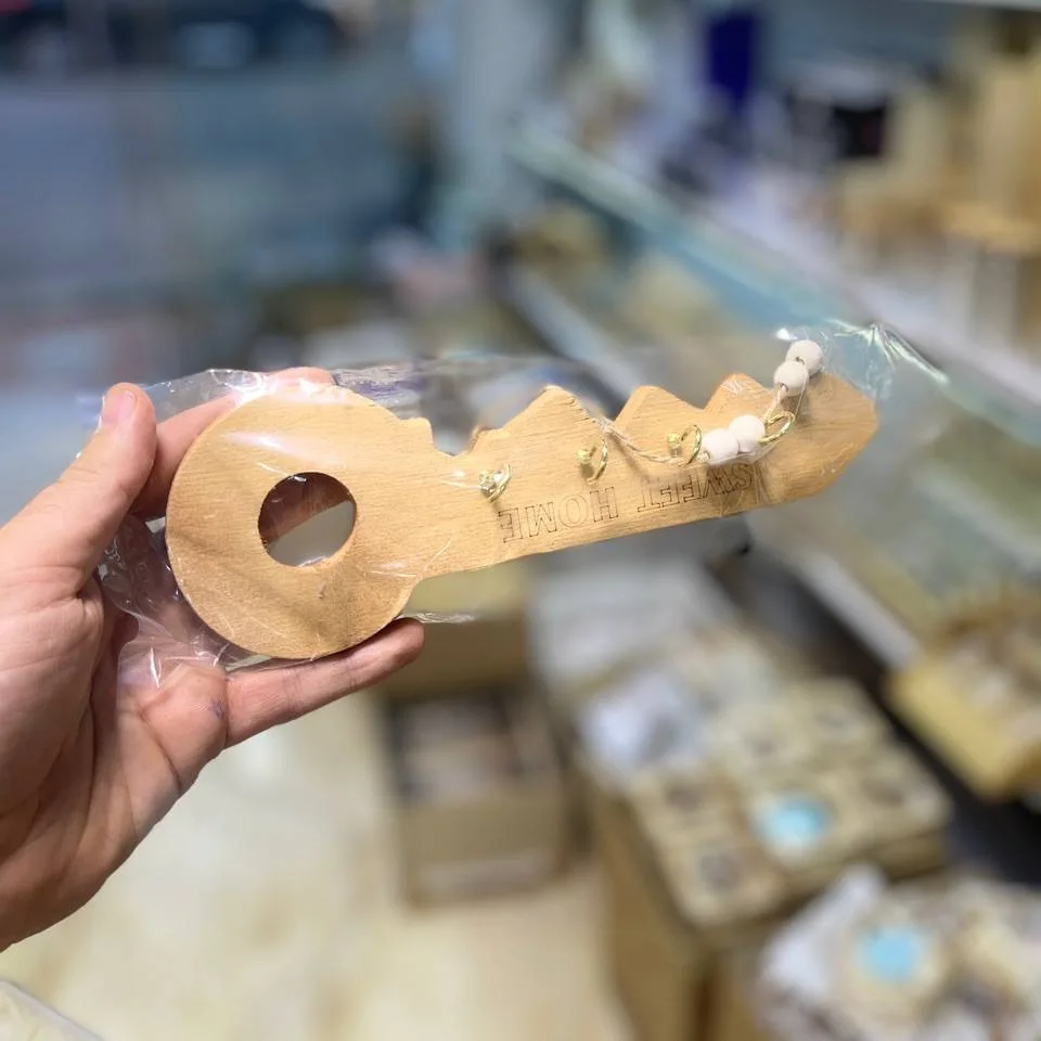 جاکلیدی چوبی طرح کلید