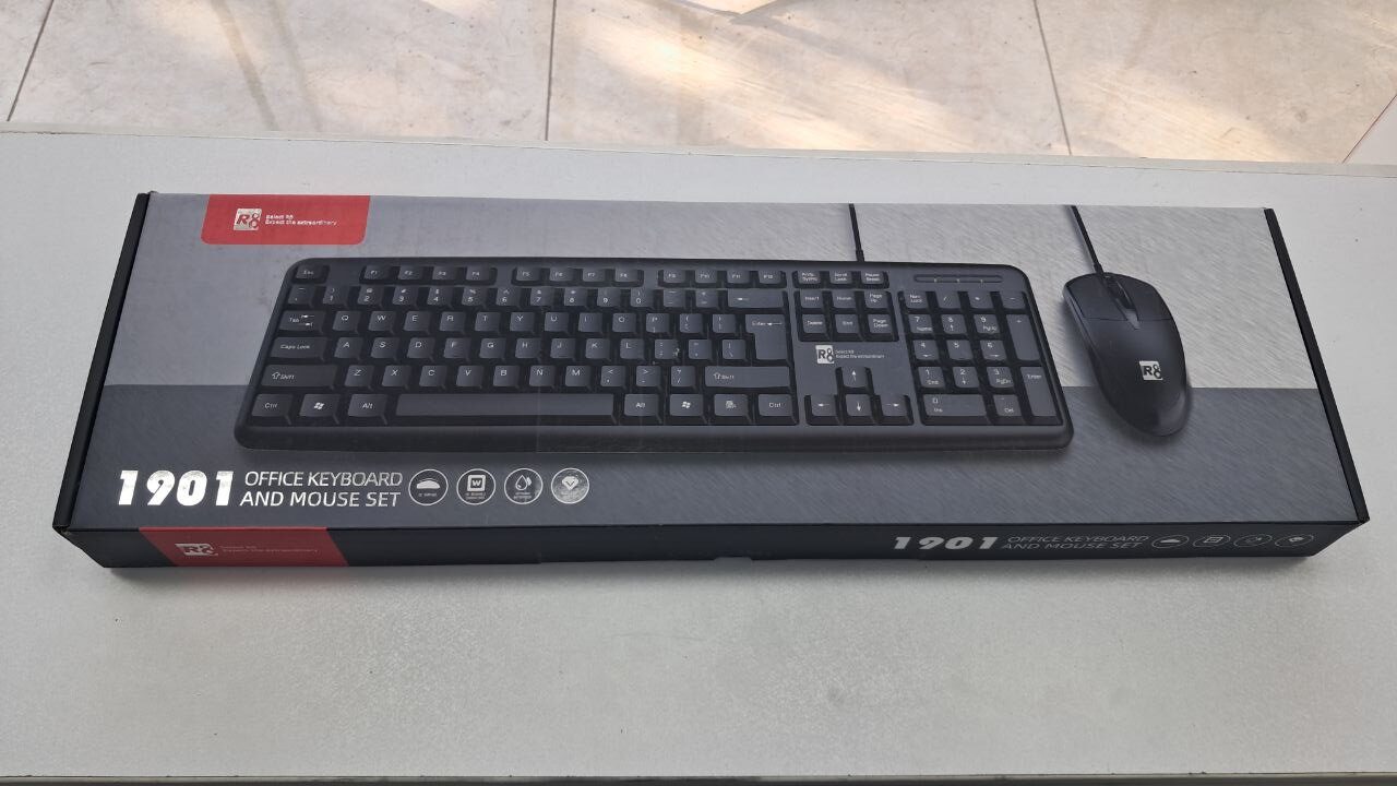 ماوس و کیبورد با سیم R8 1901