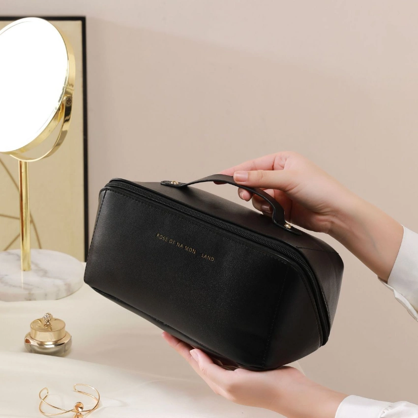 کیف آرایش چرم لاکچری وارداتی