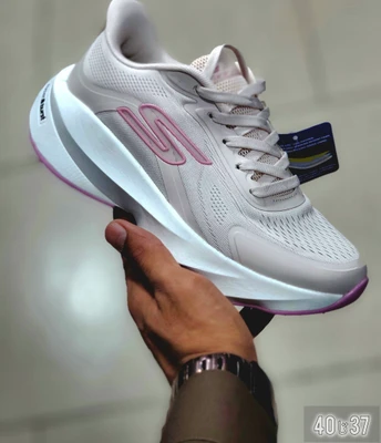 کتونی اسکیچرز صورتی سایز 37 تا 40 SKECHERS