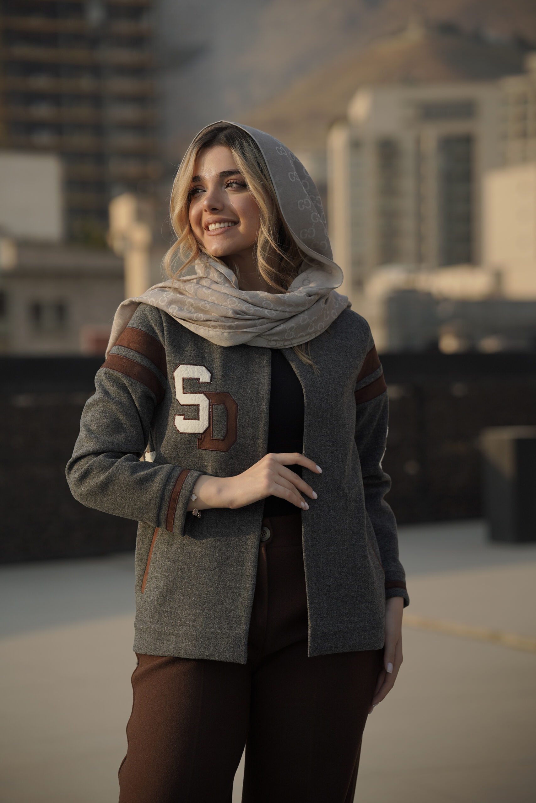 پالو کتی “ سالی “رنگ طوسي