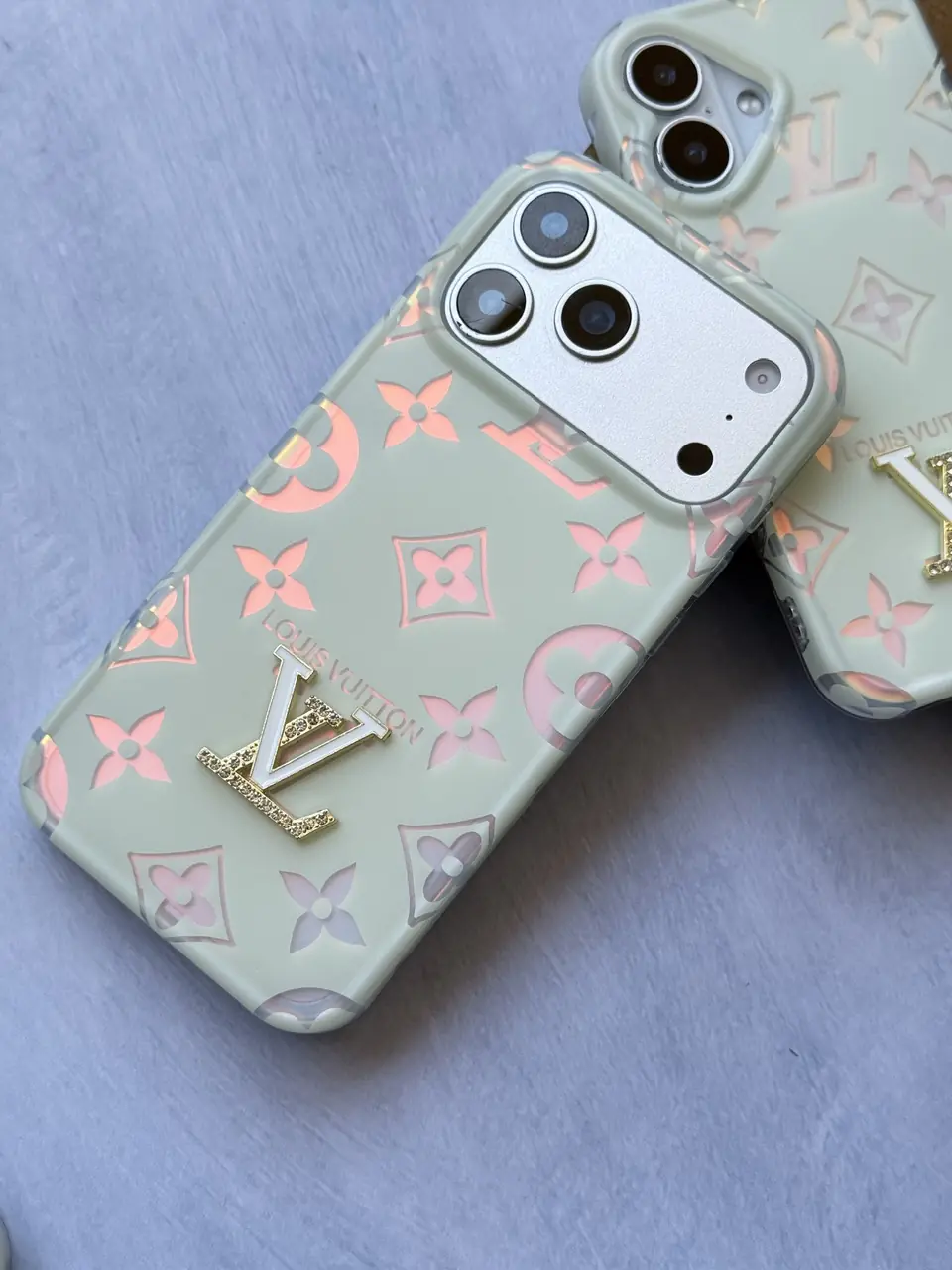 قاب Louis Vuitton هولوگرامی آیفون