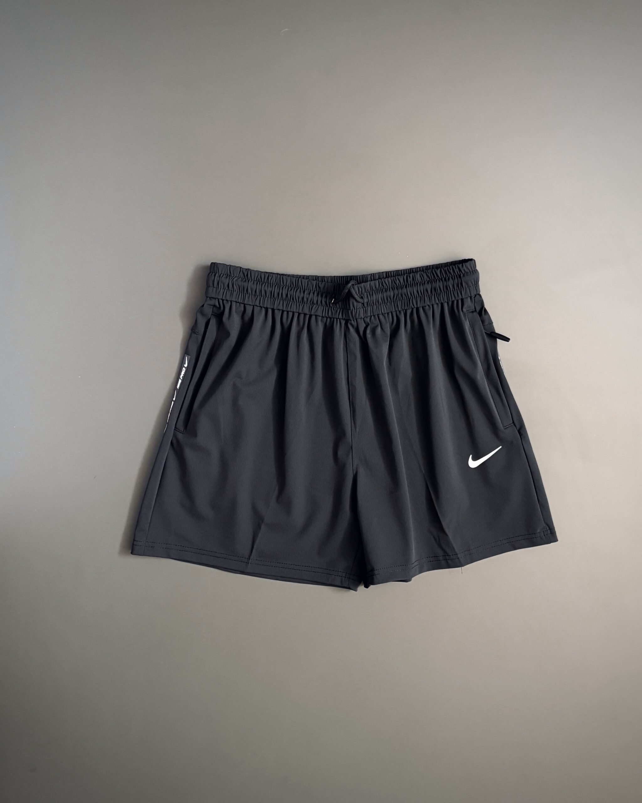 شلوارک ورزشی مردانه نایک Dri-FIT | پارچه کشسان | ۵ رنگ - سیاه, l