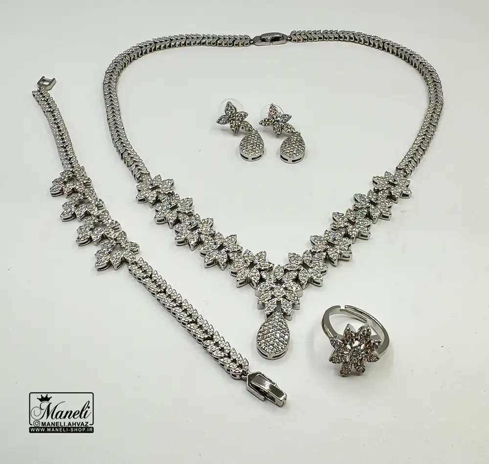 سرویس مجلسی نگین مخراج شده رنگ ثابت نقره ای