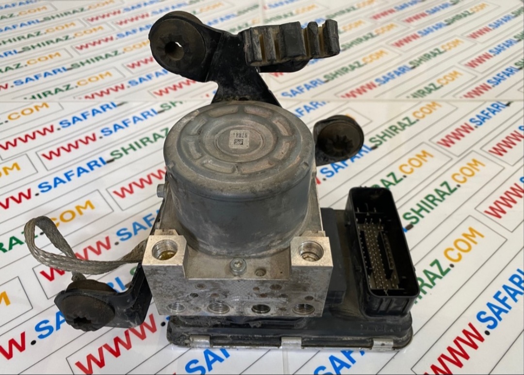 بلوک ABS همراه با یونیت ولوو XC90 اصلی استوک / Volvo XC90 ABS Pump and Control Module Pre-Owened