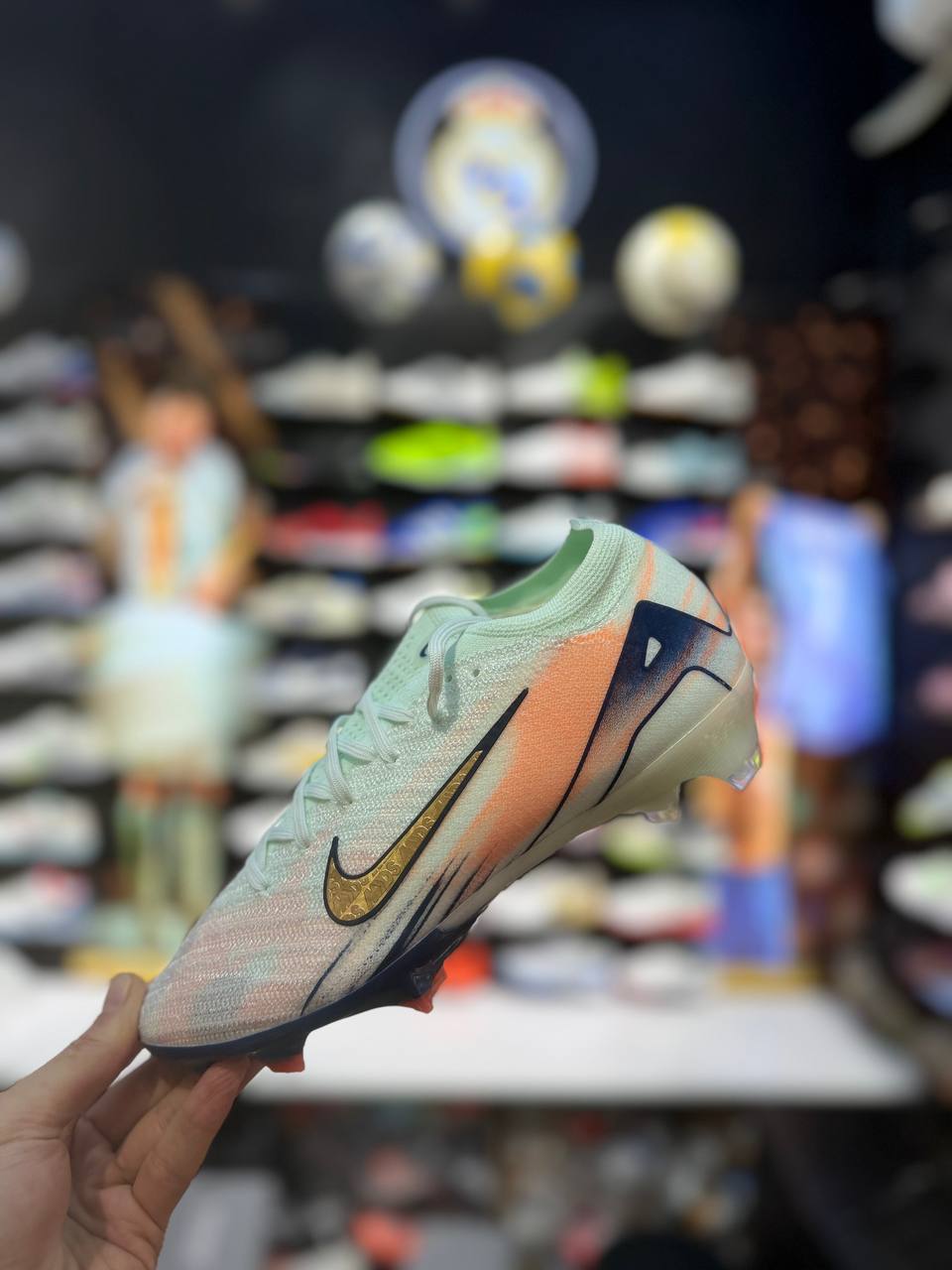 کفش فوتبال نایک مرکوریال ایرزوم ویپورNike Mercurial Airzoom Vapor 16