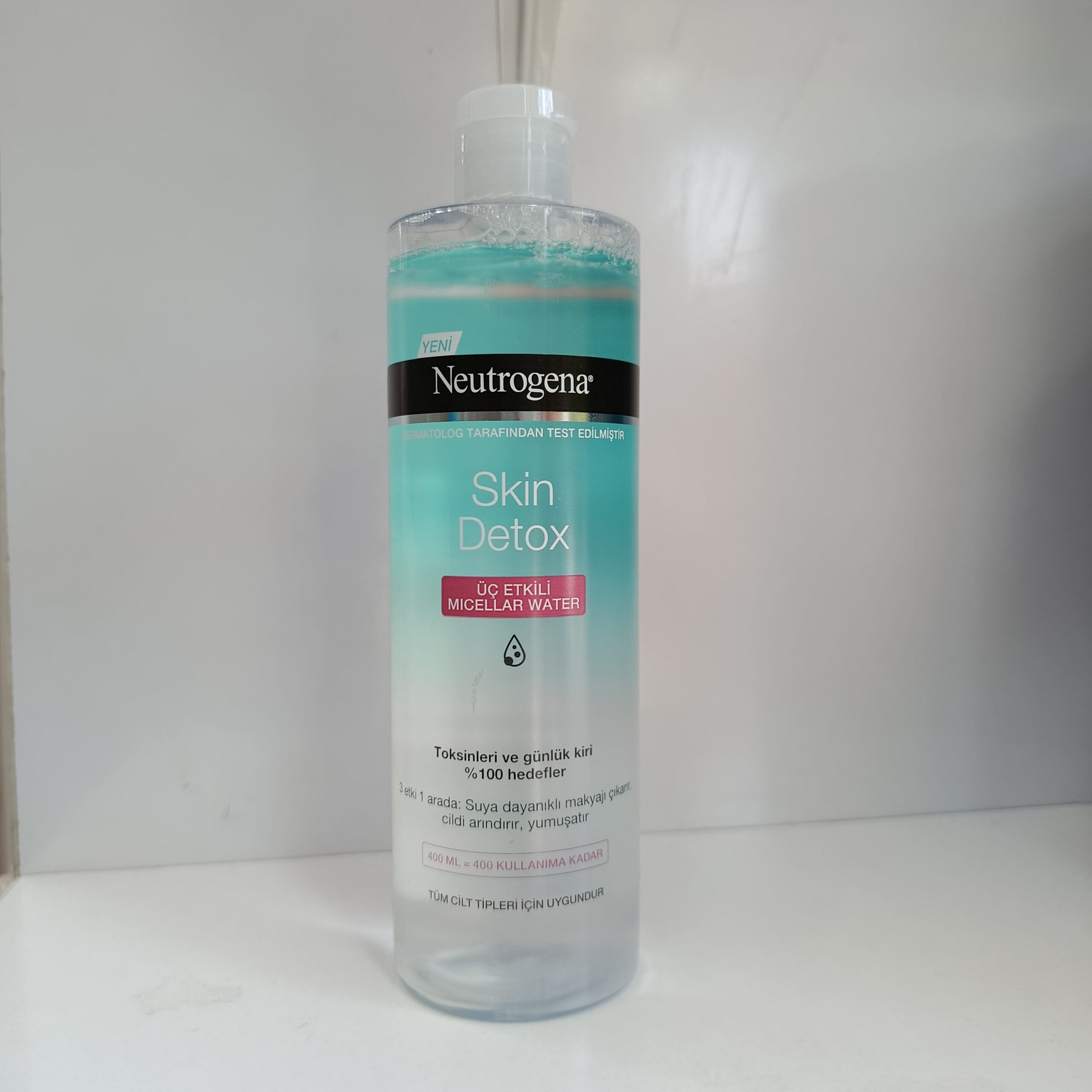 محلول پاک کتنده آرایش skin detox نوتروژینا