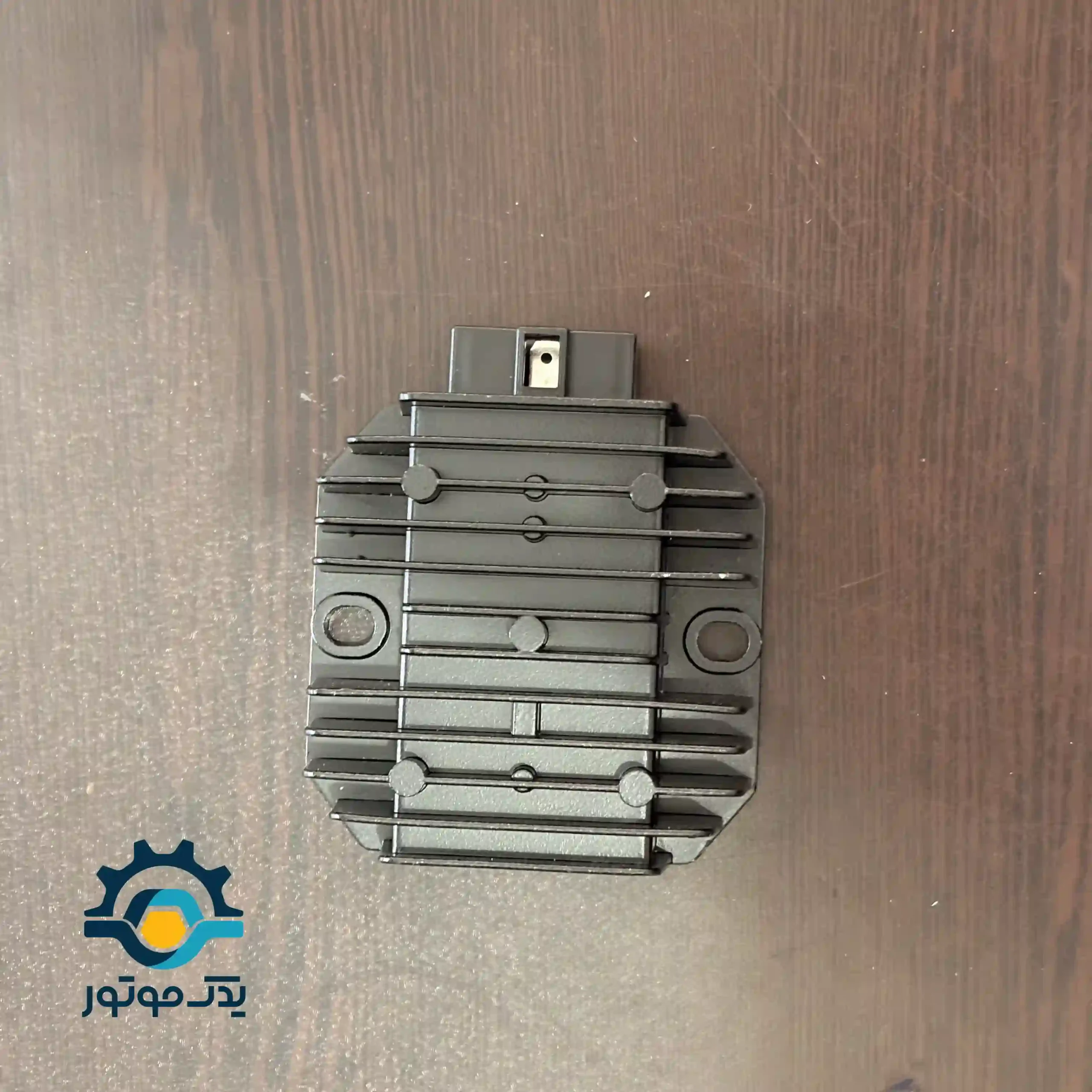 شارژر بزرگ بدون سیم موتور سیکلت کلیک 150