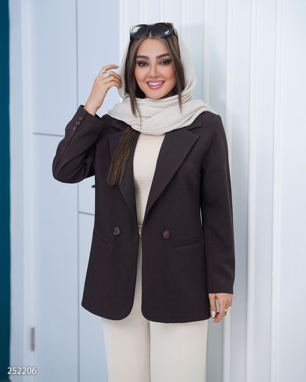 کت یقه انگلیسی زنانه مدل آروان کد 5002522