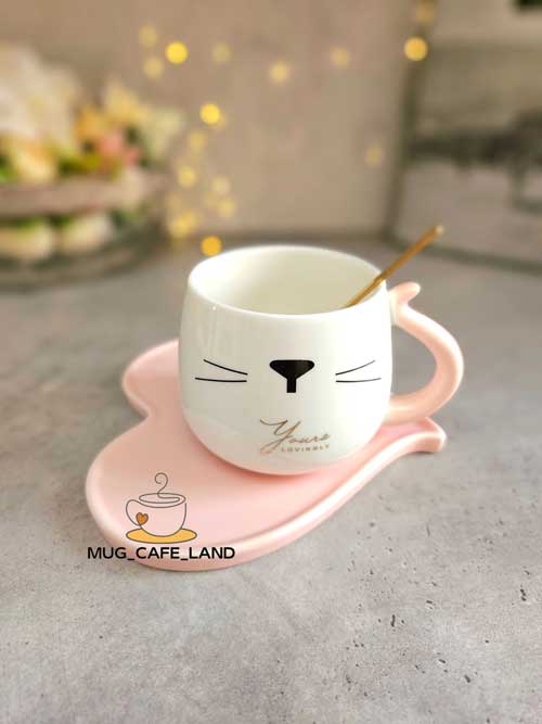 ماگ گربه ای همراه با دسرخوری قلبی