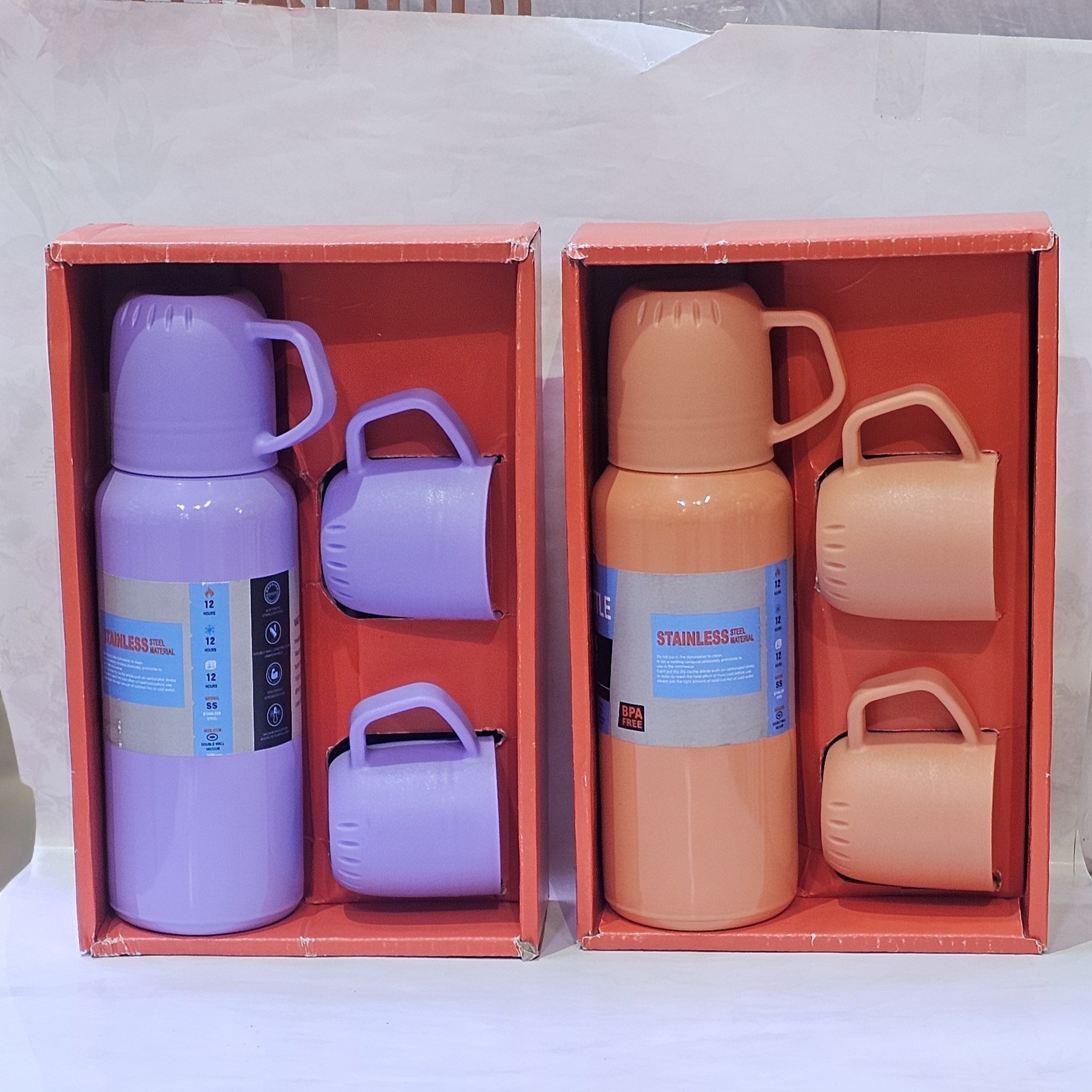 فلاسک مدل کادویی Vacuum Flask Set گنجایش 0.5 لیتر به همراه 3 لیوان