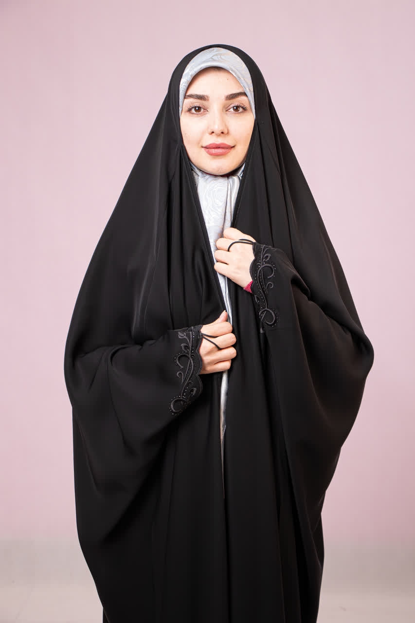 چادر عبا گلدوزی پیچک گلریز