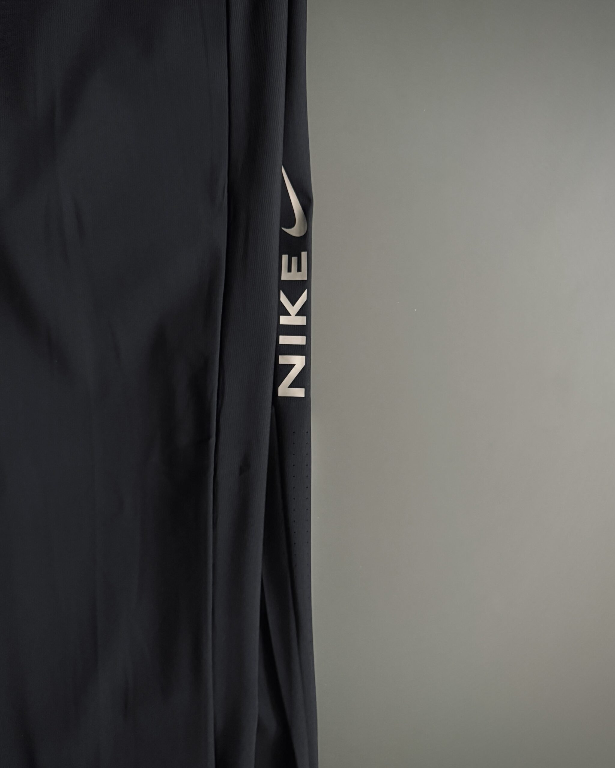 شلوار اسلش ورزشی نایک Air Dry-Fit | سبک، کشسان و سریع‌خشک‌شونده - سیاه, l