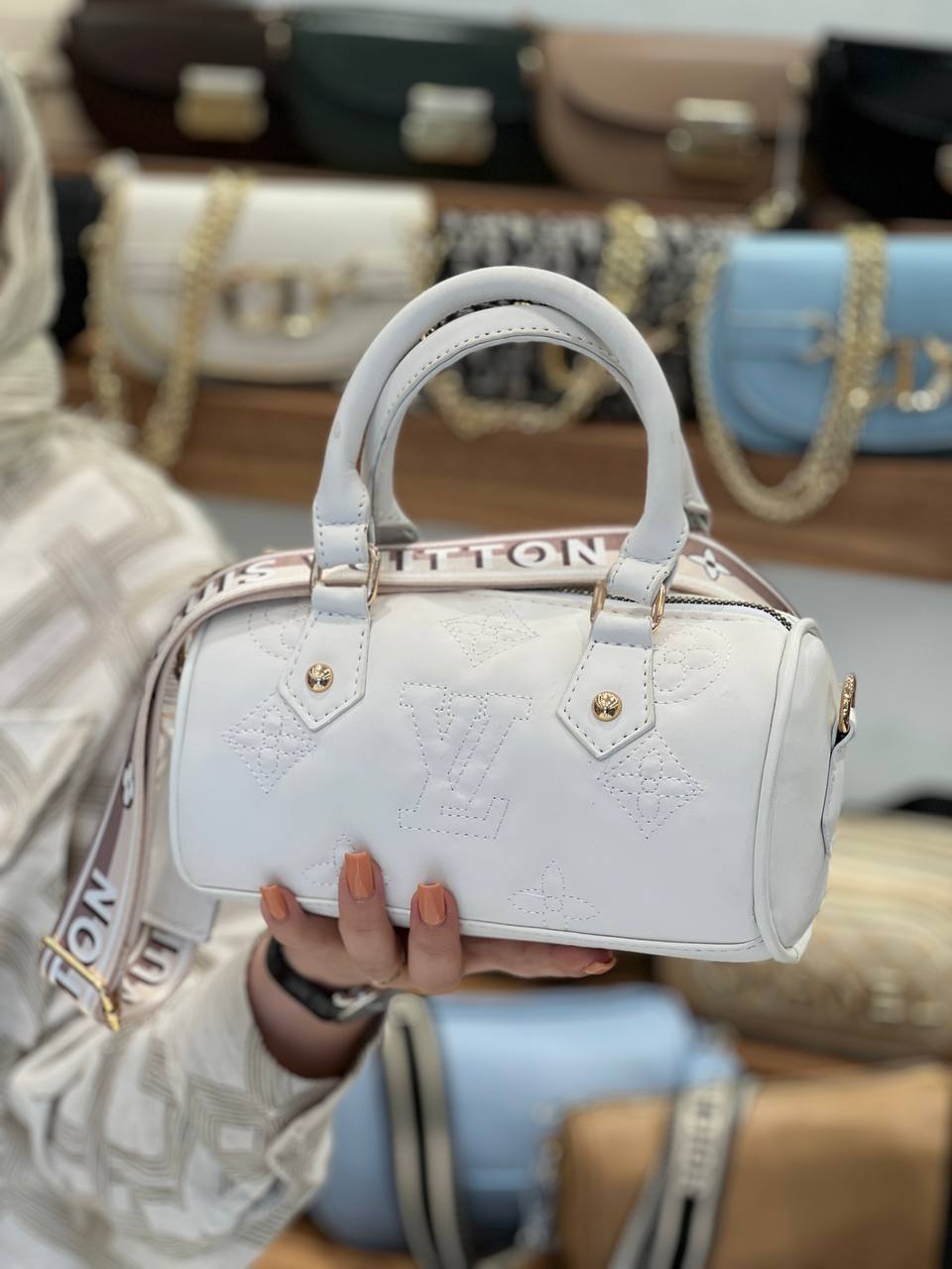 کیف مینی طرح LV با بند اسپرت