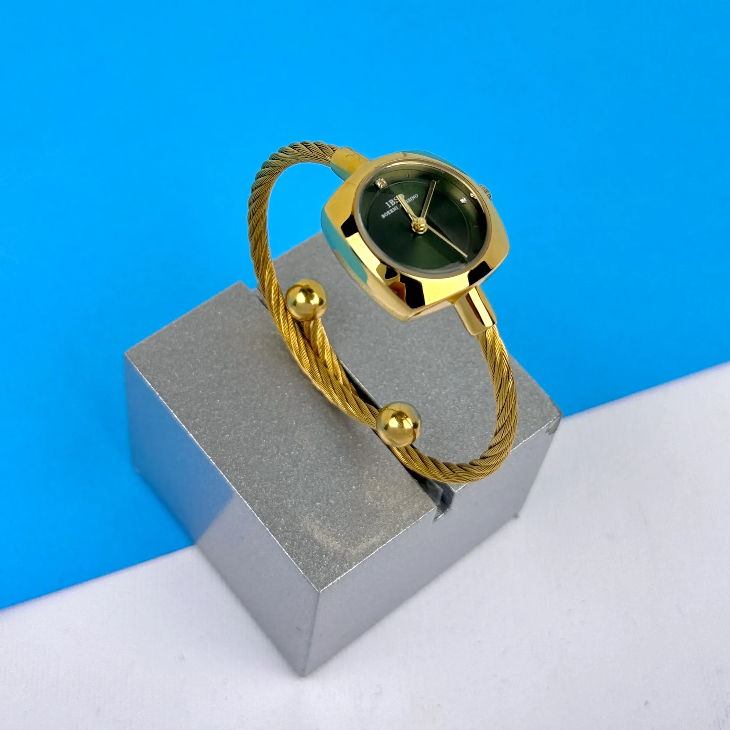 ساعت زنانه ایبسو IBSO IB1136L