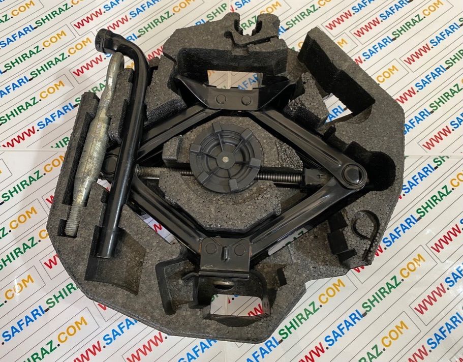 پک کامل تعویض چرخ صندوق عقب ولوو XC90 استوک / Volvo XC90 Spare Wheel Service Jack Kit (Used-Pre–Owned)