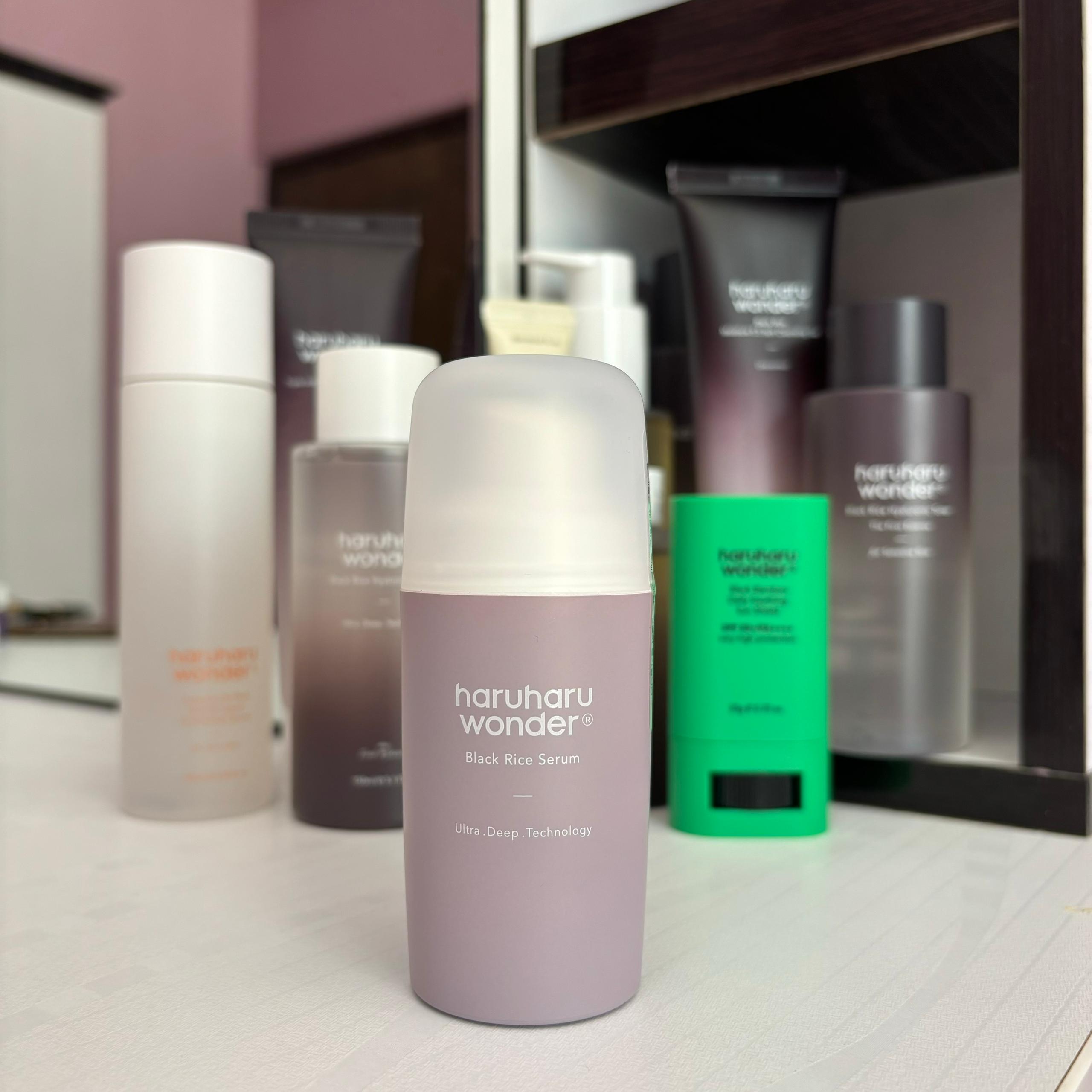 سرم آبرسان و تسکین دهنده برنج سیاه هاروهارو 30 میل Haruharu Wonder Black Rice Serum
