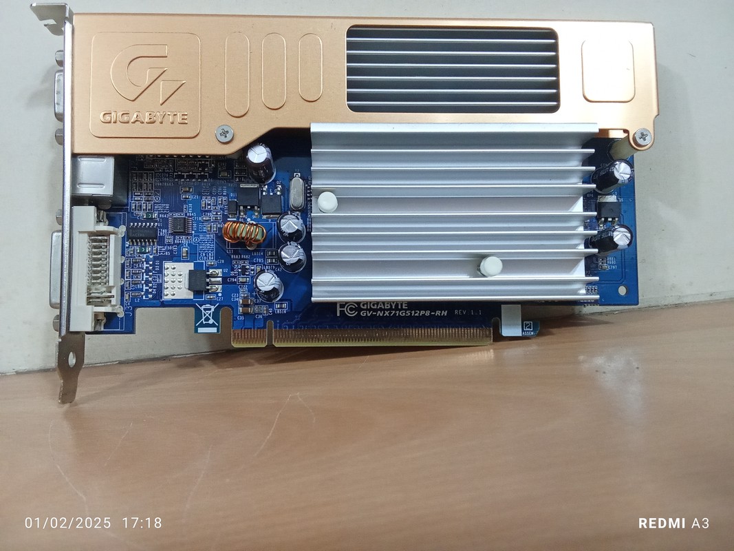 گرافیک گیگابایت حرفه ای 128 مگابایت مدلGEFORCE 7100 GS-(استوک)