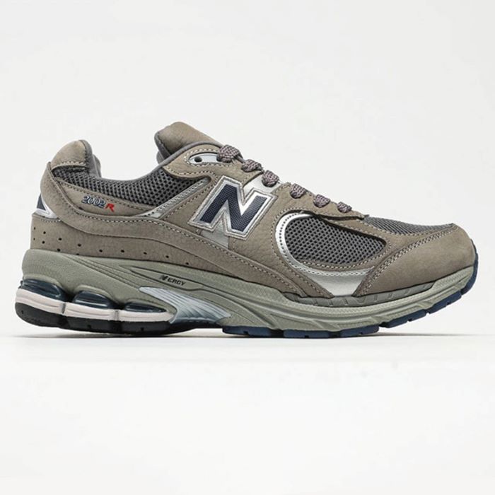 کتونی نیوبالانس New Balance 2002R