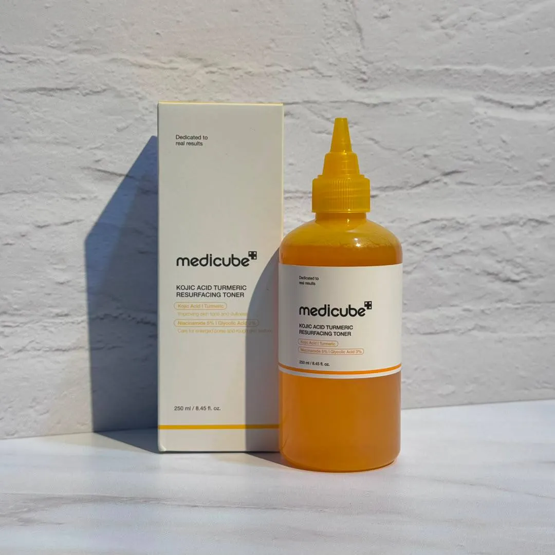 تونر لایه بردار و روشن کننده کوجیک اسید و زردچوبه مدی کیوب MEDICUBE Kojic Acid Turmeric Resurfacing Toner